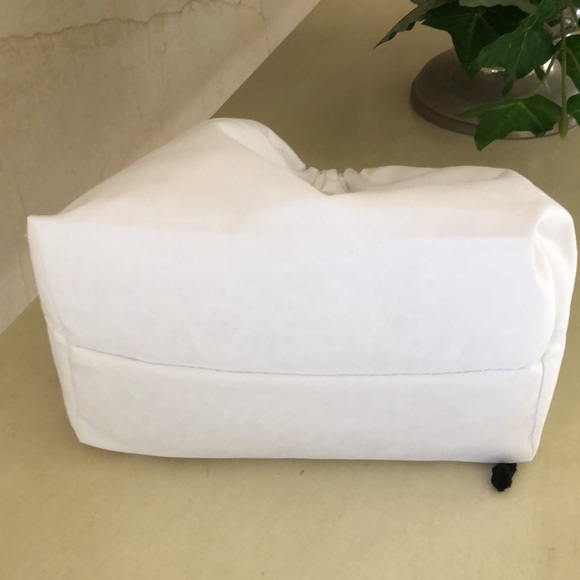 CHANEL white cotton canvas drawstring pouch cosmetic bag storage bag - AUTHENTIC - Picture 5 of 16